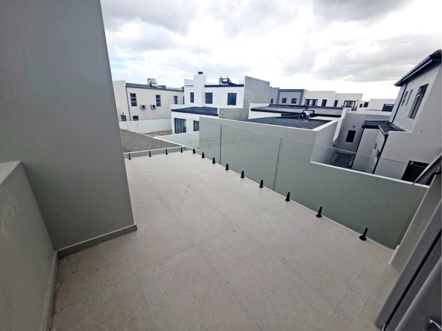  Bedroom Property for Sale in Sandown Western Cape